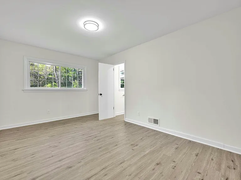 1112 Violet Dr — Photo 14