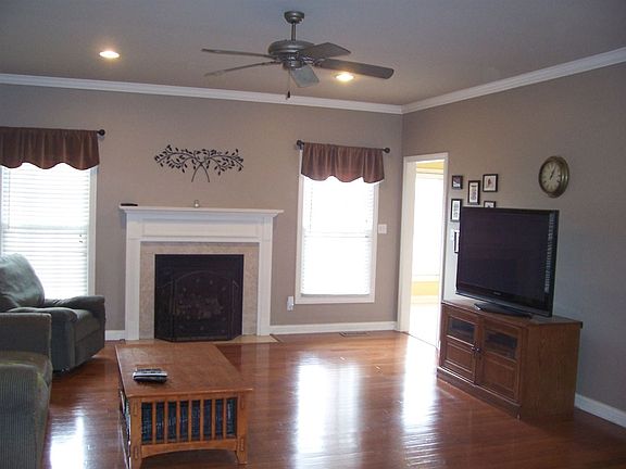 5th image of 4509 Baldwin Ct