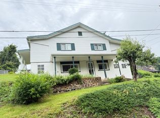 305 Voskamp Dr, Rural Ridge, PA 15075