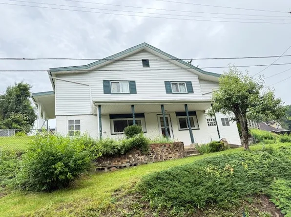 305 Voskamp Dr, Rural Ridge, PA 15075