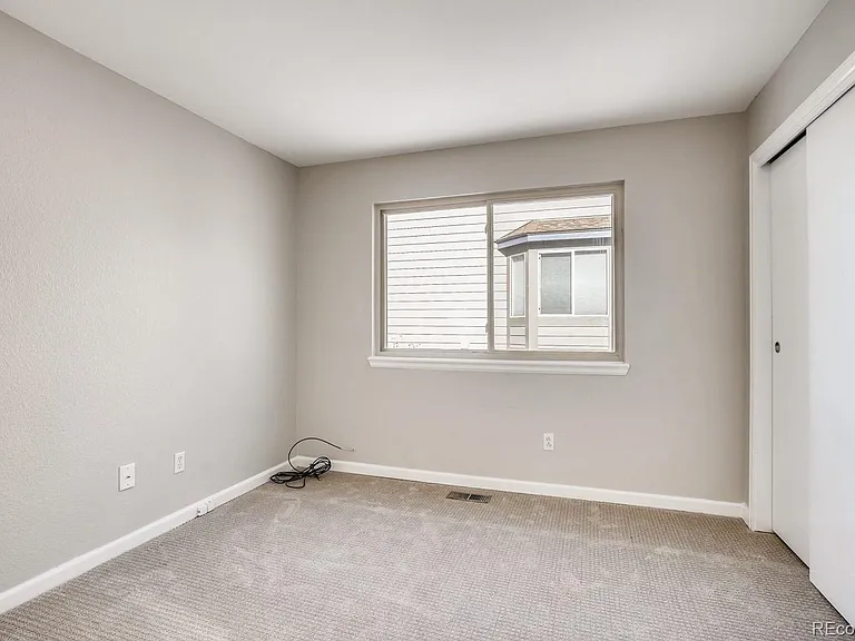 2421 S Waco Ct — Photo 21