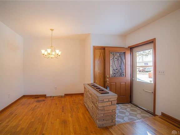 3rd image of 524 N 4th St