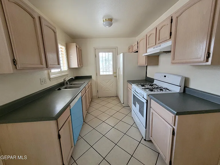 3457 Carlos Moran Ct — Photo 18