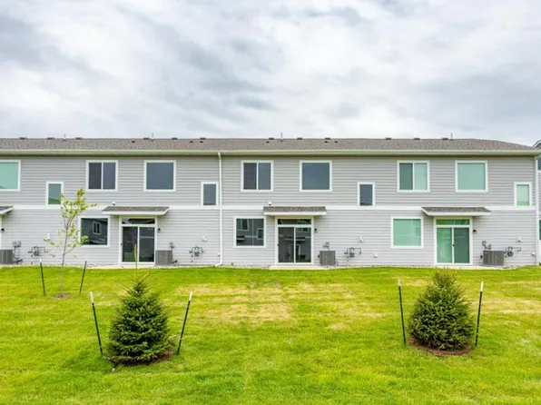 Hickory Plan, Greenway Commons