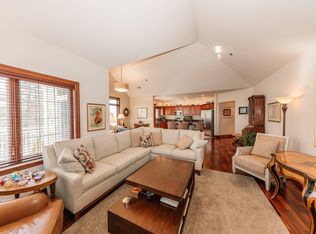 905 W Fairy Chasm Rd UNIT 203, Bayside, WI 53217