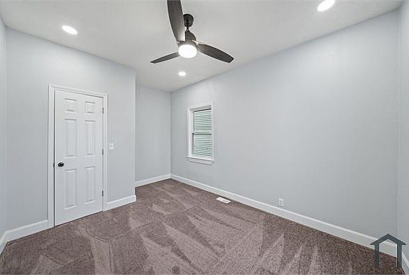 1st image of 2940 Wabash Ave