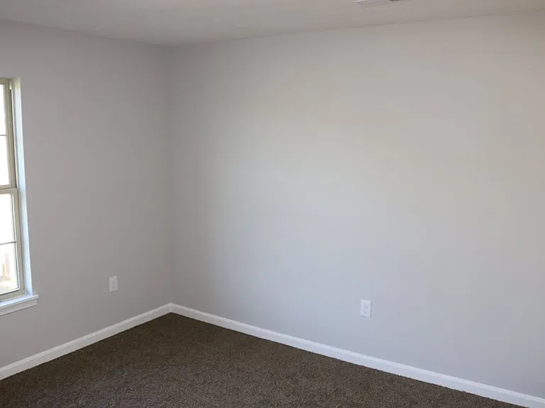 Amanda Place Apartments — Photo 8