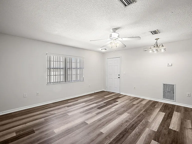 517 Paulling Dr #1 — Photo 11