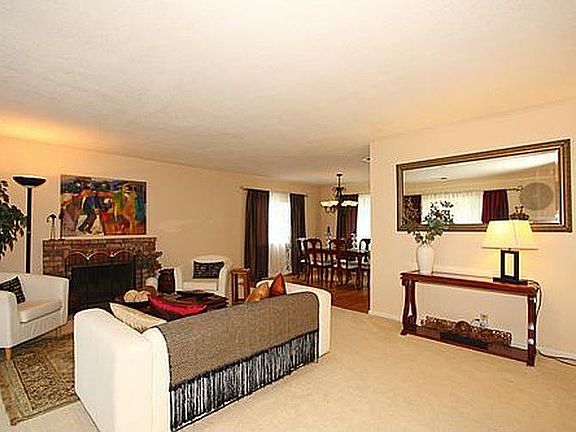 2nd image of 66 Woodford Dr