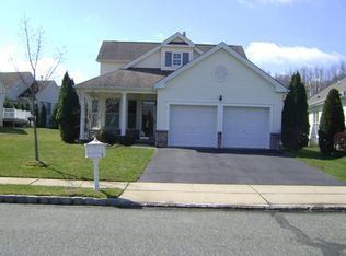 5 Persimmon Rd, Ocean, NJ 07712