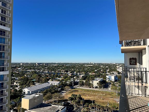 4th image of 101 Briny Avenue #1708