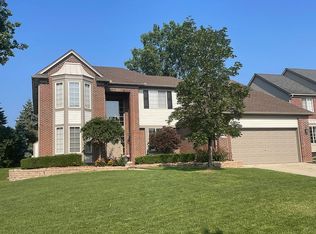 3332 Empire Dr, Rochester Hills, MI 48309