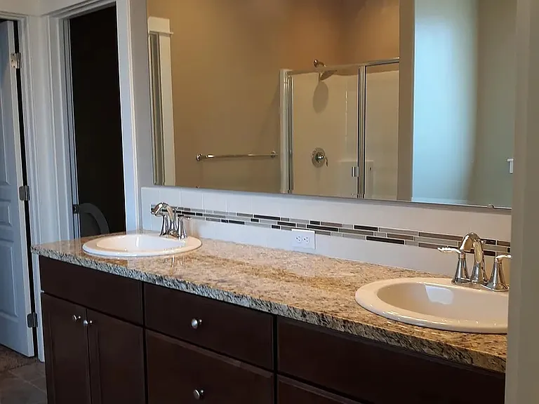 1298 N Tyra Ave — Photo 19