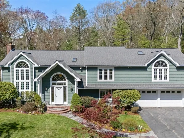 13 Cot Hill Rd, Bedford, MA 01730