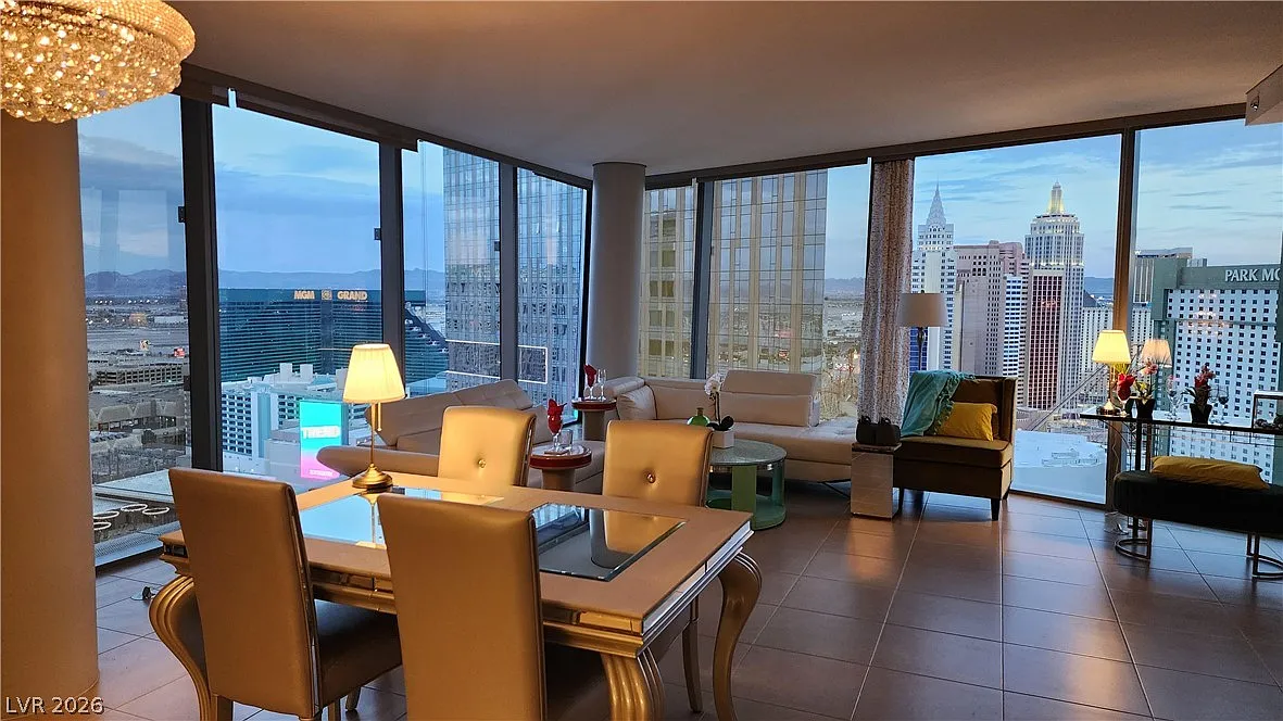 2 bed, 2.0 bath, 1651 sqft, $6,300 — Photo 4