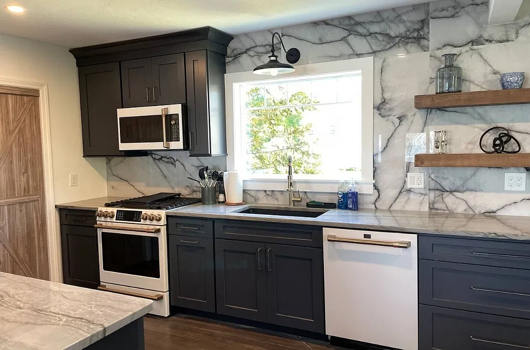 2 bed, 1.5 bath, 1370 sqft, $3,700 — Photo 4