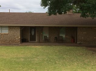 905 SW 2nd St, Hamlin, TX 79520