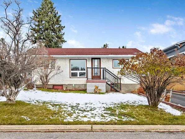 210 S Edgar Ave NW, Diamond Valley, AB T0L 2A0