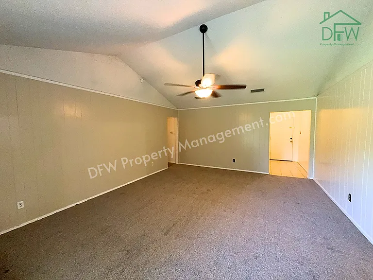 1613 Edge Hill Rd — Photo 4