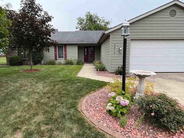 2914 Briar Bush Ln, Fort Wayne, IN 46815