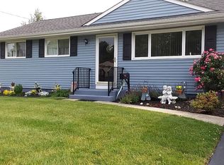 16 Great Oak Rd, Hamilton, NJ 08690