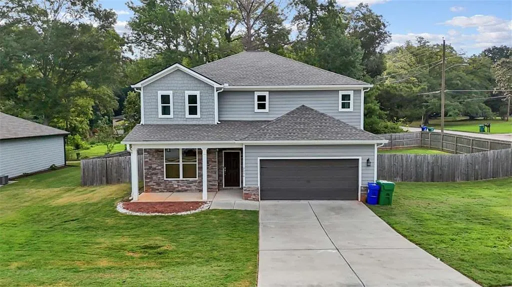 4 bed, 2.5 bath, 2258 sqft, $2,800 — Photo 1