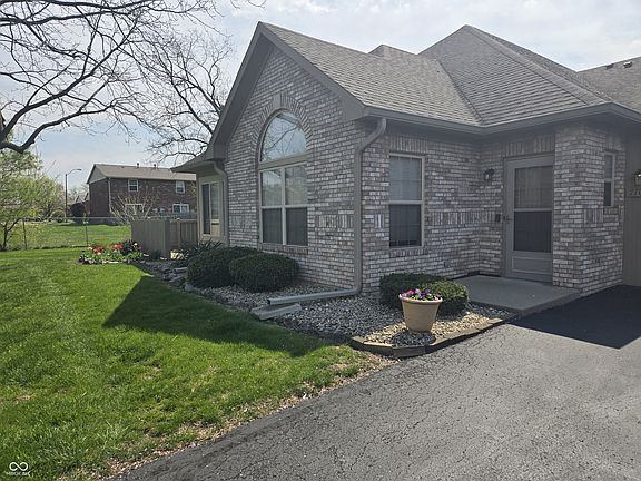4th image of 7705 Briarstone Dr