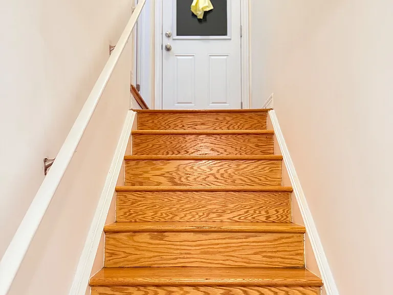 20 Hyacinth St #BASEMENT — Photo 3
