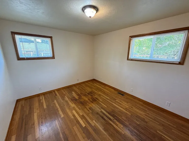 1670 Yew St SE — Photo 17