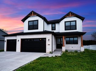 918 W Westgate Dr, Peotone, IL 60468