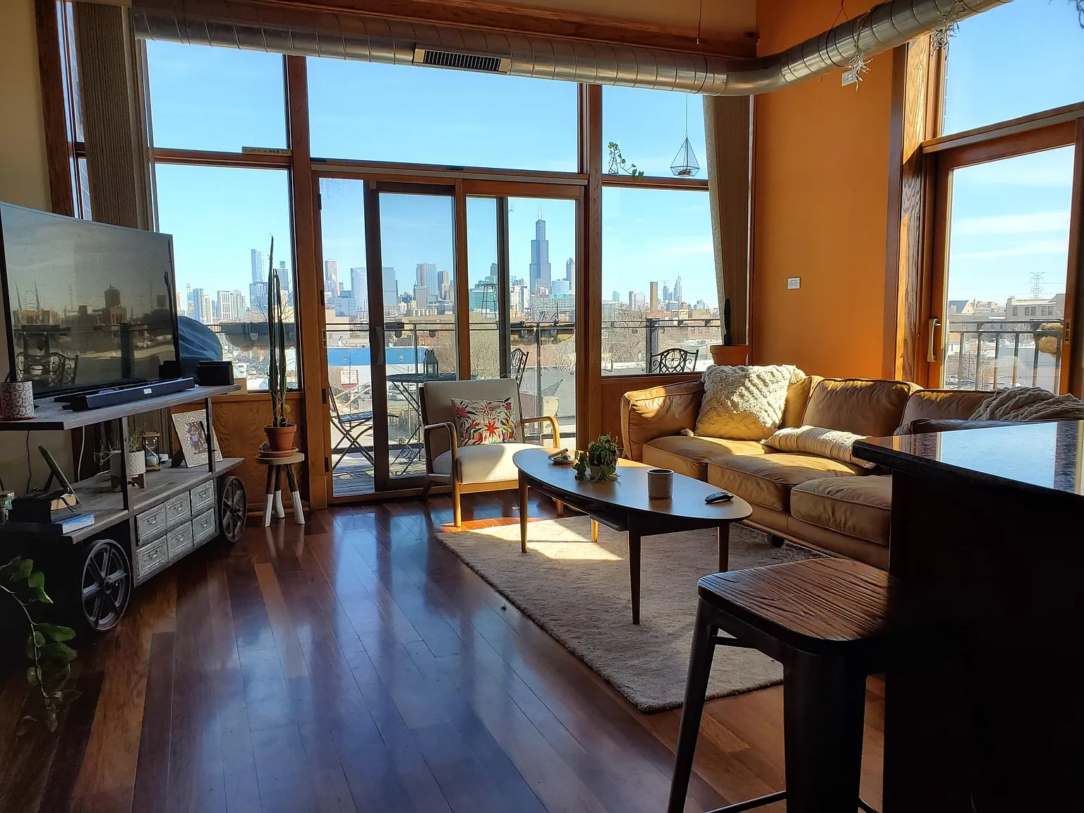 2 bed, 1200 sqft, $3,300 — Photo 3