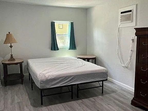 5th image of 504 Lee St Unit A