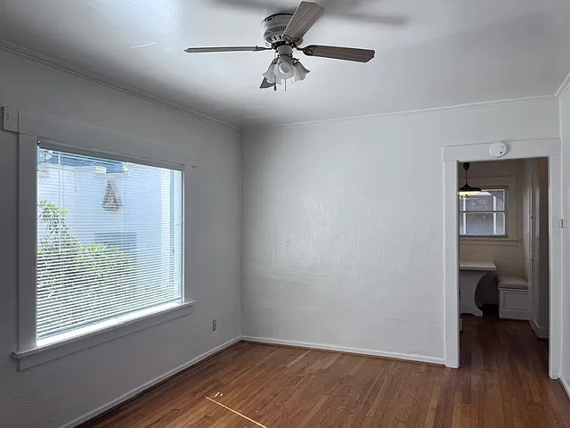 321 Walnut Ave #321 — Photo 2