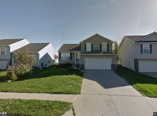 16497 Grant St, Omaha, NE 68116
