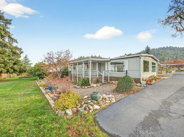 3955 S Stage Rd APT 21, Medford, OR 97501