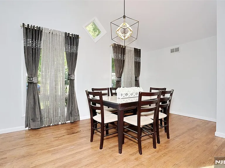 69 Pittis Ave — Photo 5