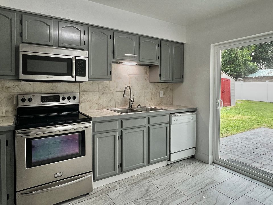 1st image of 12303 Bower Pl