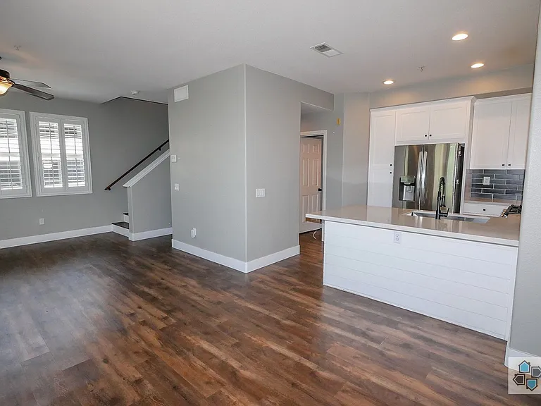 8744 Concourse Ct — Photo 2