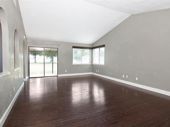 5th image of 4910 Collingwood Dr