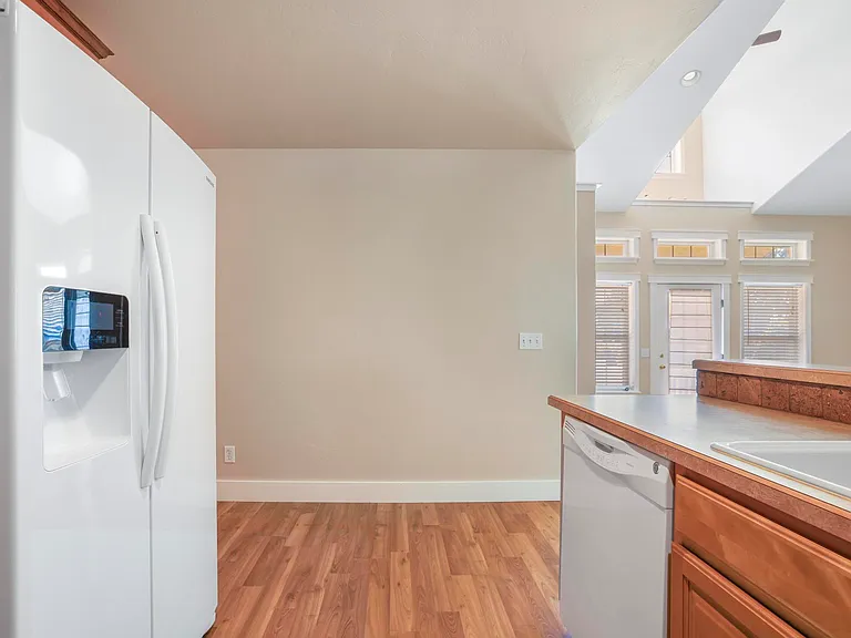 1107 Bailey Ave — Photo 12