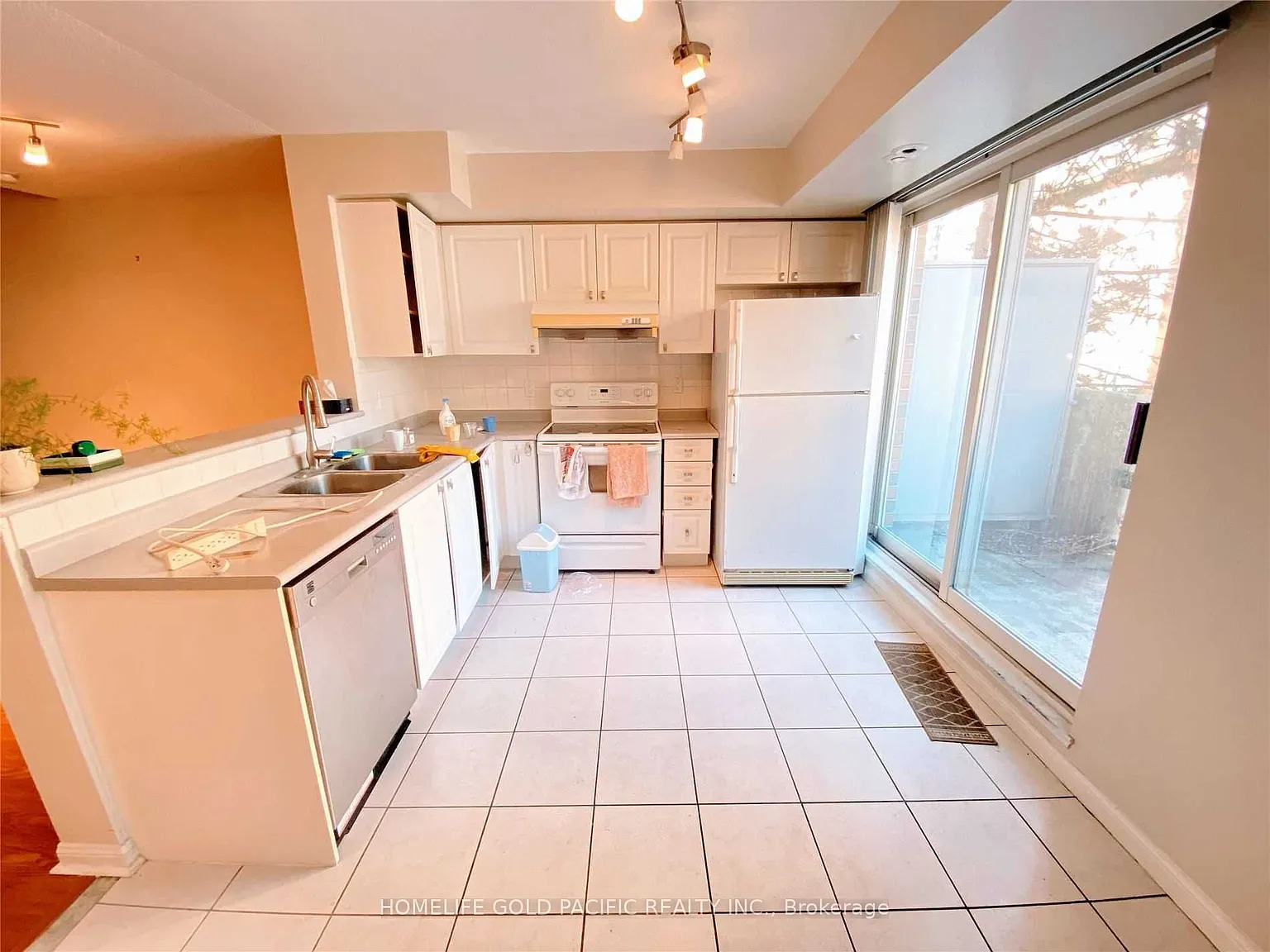 4 bed, $3,950 — Photo 3