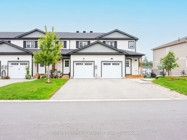 200 Daffodil Ct, Gravenhurst, ON P1P 0B8
