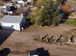 1112 15th St, Wainwright, AB T9W 1E4