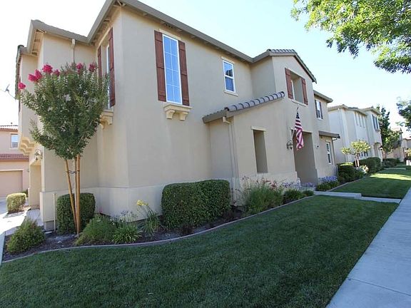 2nd image of 4004 Tule St