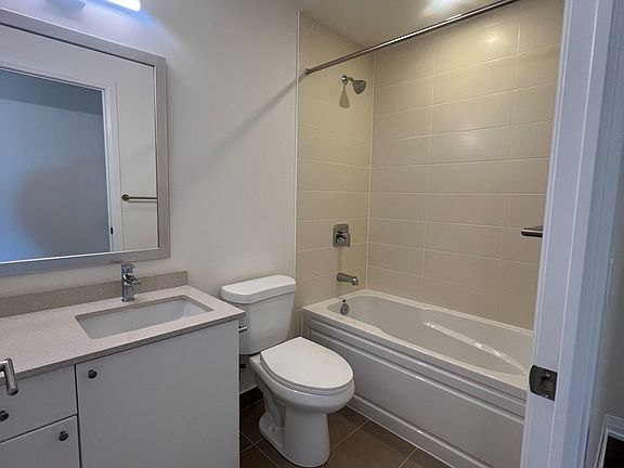 5th image of 3270 Sheppard Ave E #1029