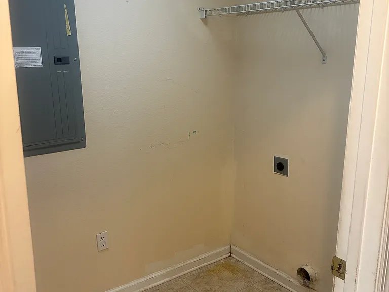 2772 Westbrook Ct — Photo 9