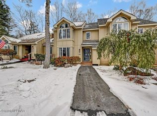 846 Crest Pines Ln, Crest, PA 18350