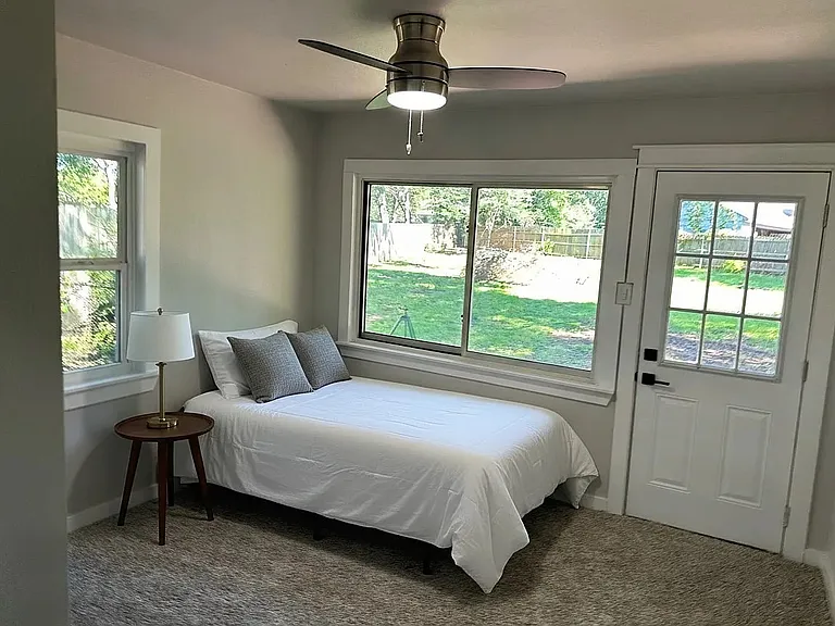 149 Parkwood Ave — Photo 3