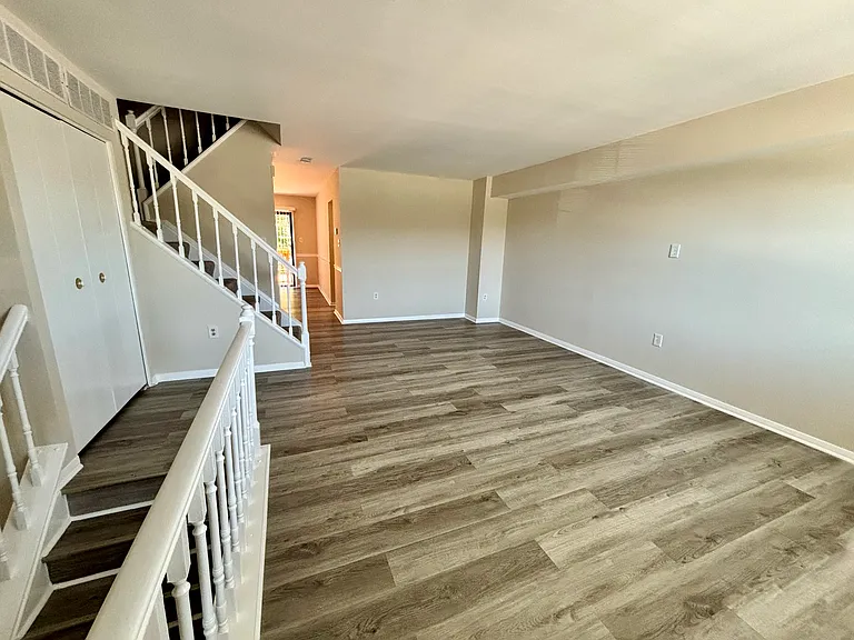 24 Laurence Brooke Rd — Photo 3