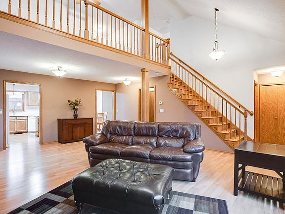 3rd image of 5947 Bayberry Dr